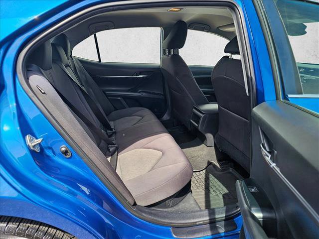 Used 2020 Toyota Camry LE FWD image 11