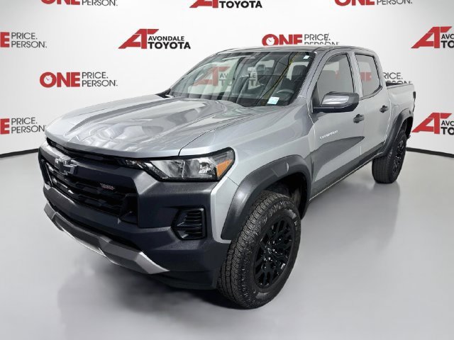 Used 2025 Chevrolet Colorado Trail Boss AWD/4WD image 3
