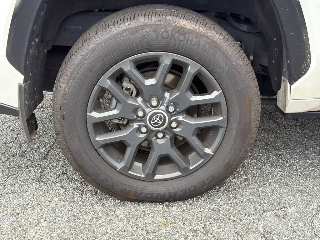 Used 2023 Toyota Sequoia Platinum AWD/4WD image 23