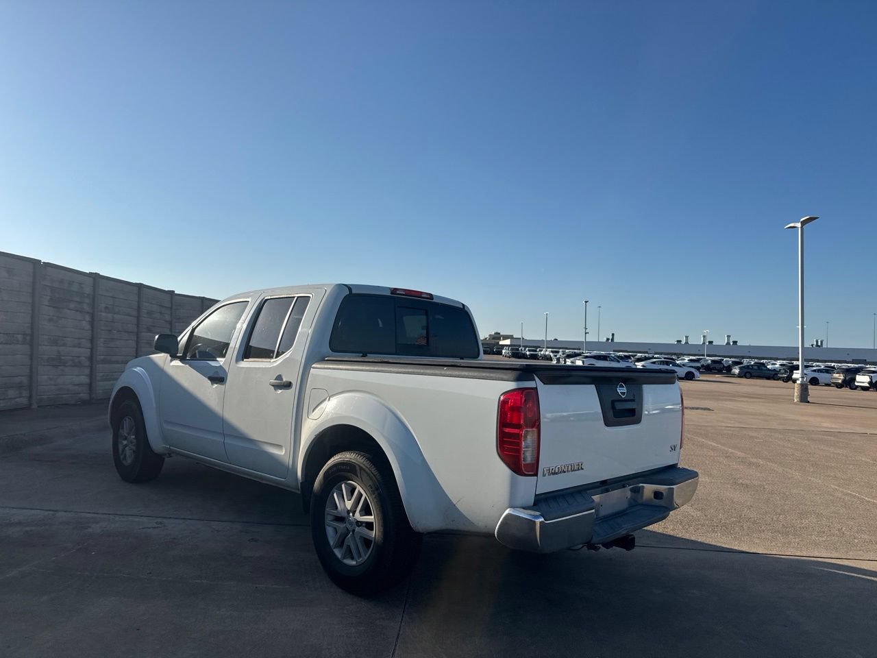 Used 2016 Nissan Frontier SV RWD image 14