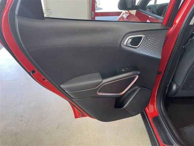 Used 2023 Kia Soul LX FWD image 25