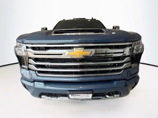 Used 2024 Chevrolet Silverado 3500 High Country w/ Technology Package AWD/4WD image 2