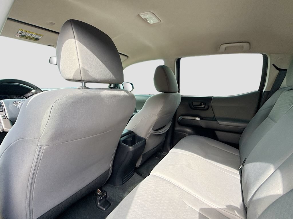Used 2020 Toyota Tacoma SR5 RWD image 24