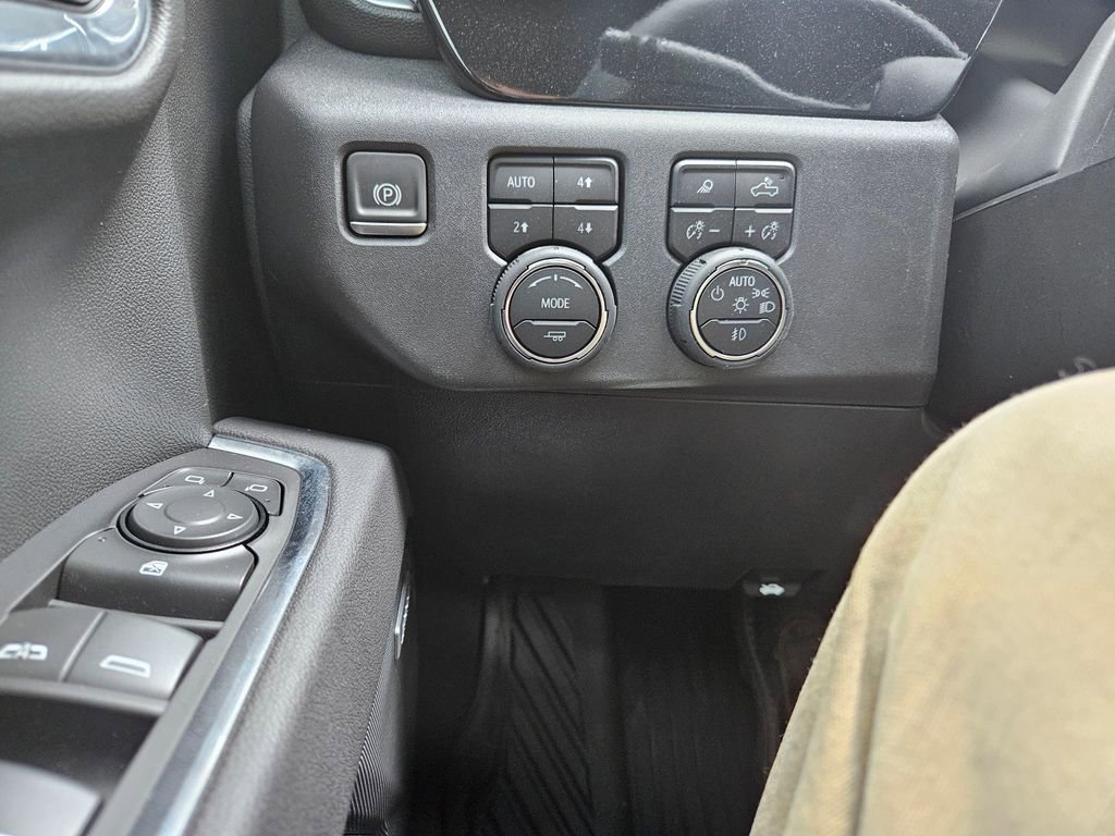 New 2025 Chevrolet Silverado 1500 LT Trail Boss w/ LT Trail Boss Premium Package AWD/4WD image 16
