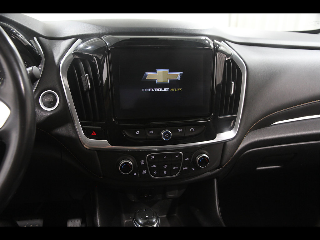Certified 2019 Chevrolet Traverse LT w/ LT Premium Package AWD/4WD image 9