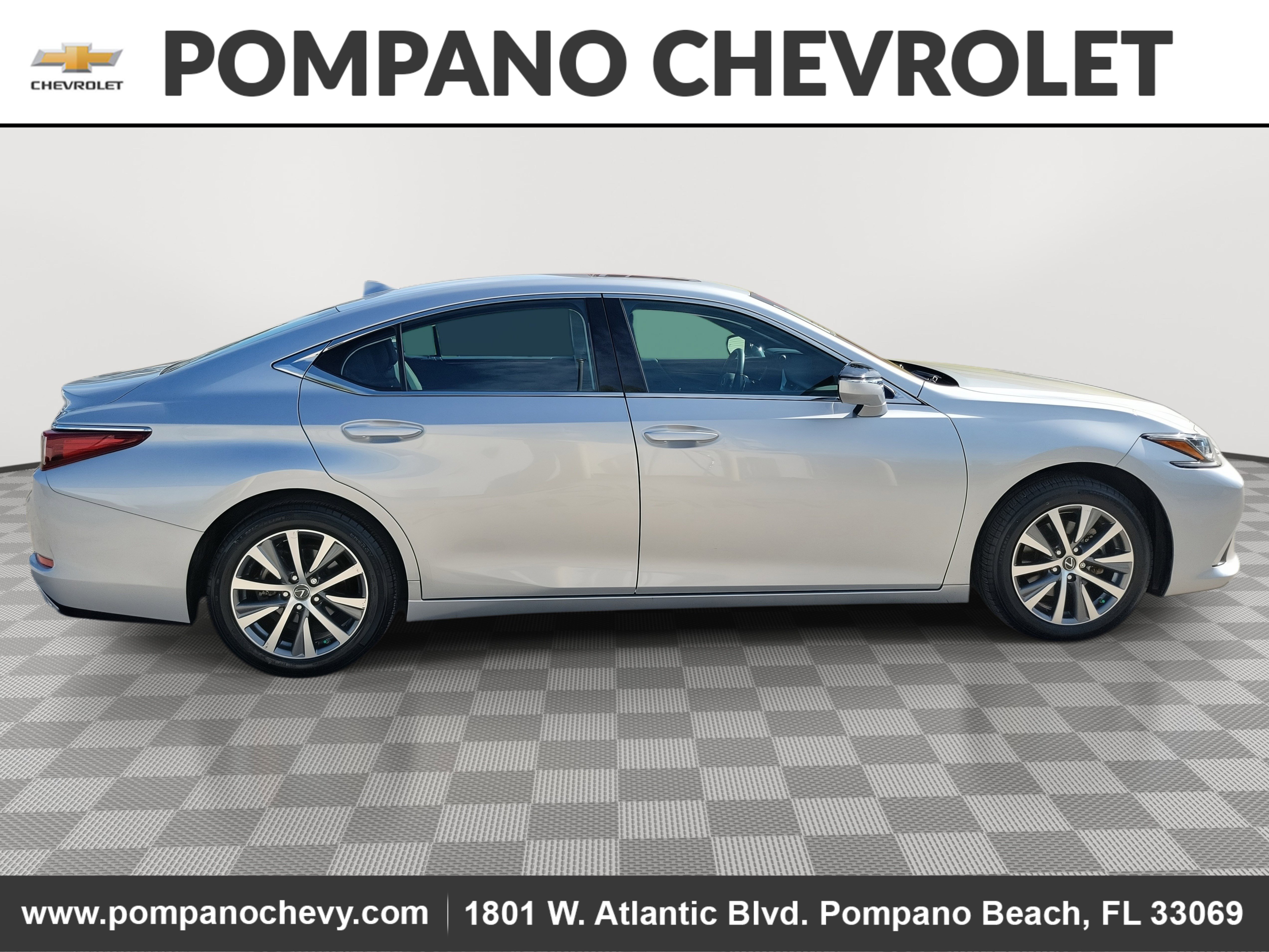 Used 2019 Lexus ES 350 image 2
