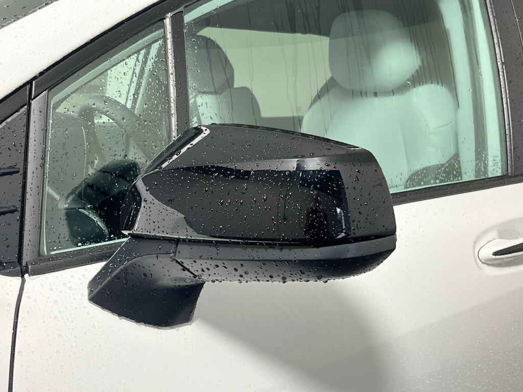 New 2026 Toyota Sienna XSE FWD image 10