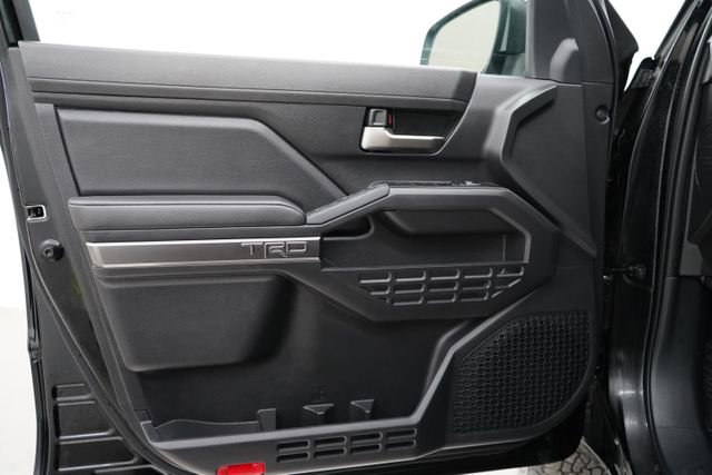 Used 2025 Toyota Tacoma TRD Off-Road image 14