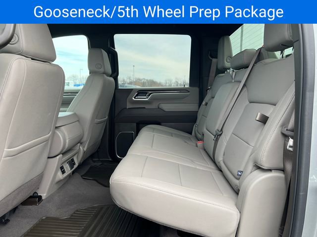 Used 2025 Chevrolet Silverado 3500 LTZ AWD/4WD image 8