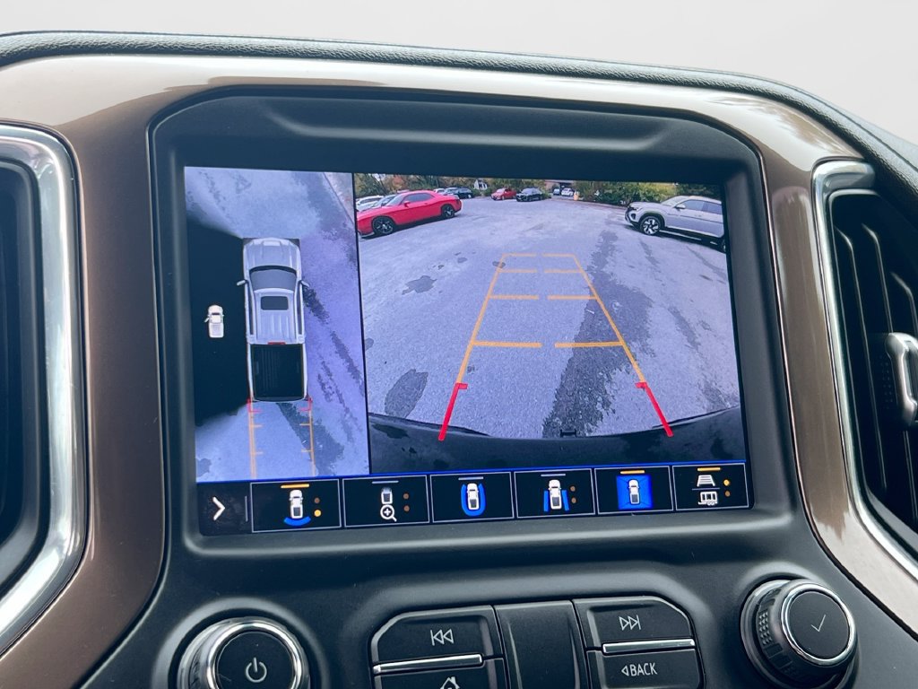 Used 2020 Chevrolet Silverado 1500 High Country w/ Technology Package AWD/4WD image 31