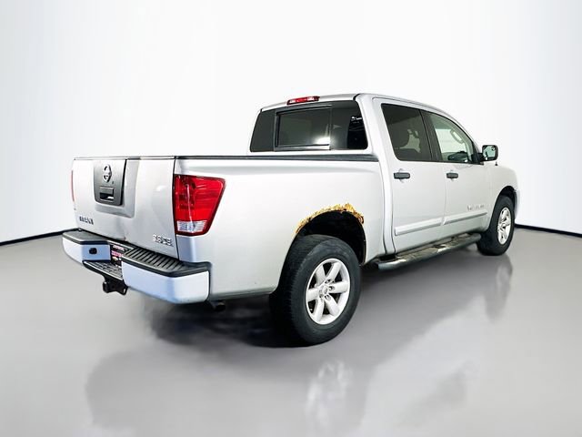 Used 2010 Nissan Titan SE w/ SE Value Truck Pkg image 6