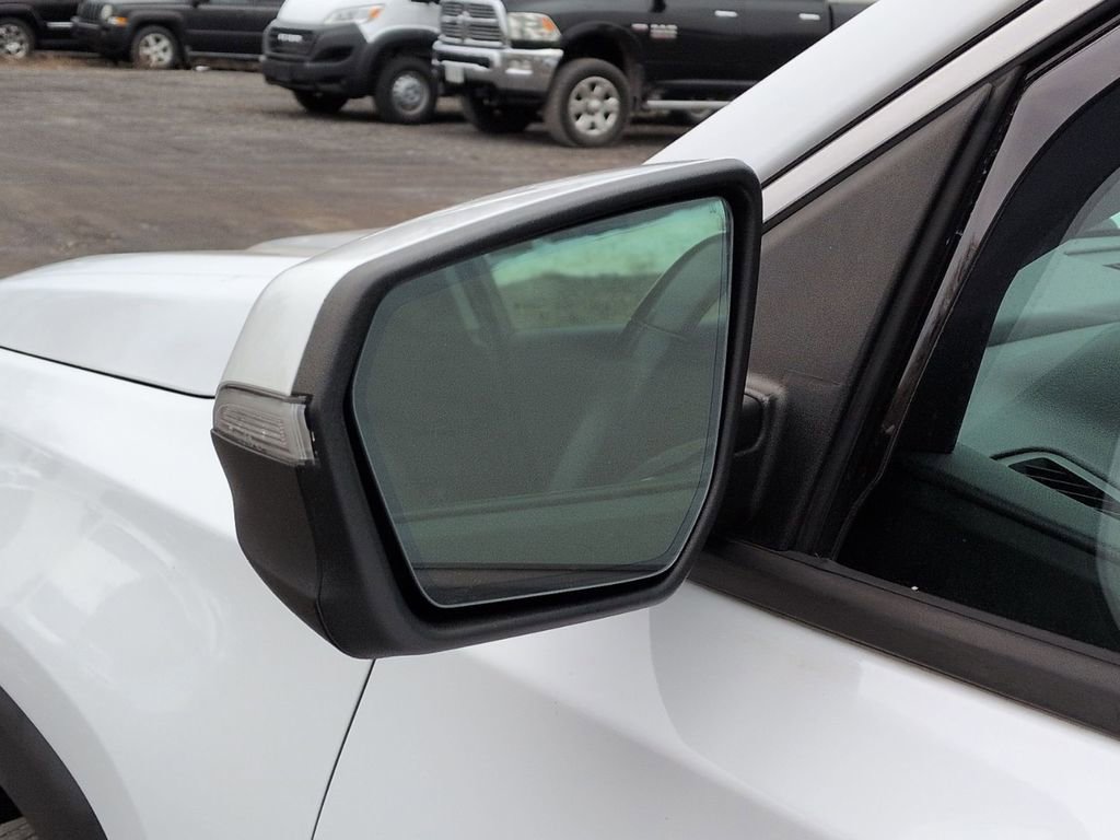 Used 2018 GMC Terrain SLT w/ Preferred Package image 11