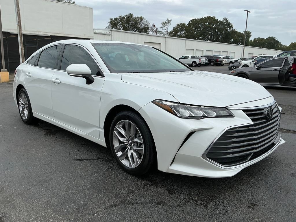 Used 2019 Toyota Avalon image 10