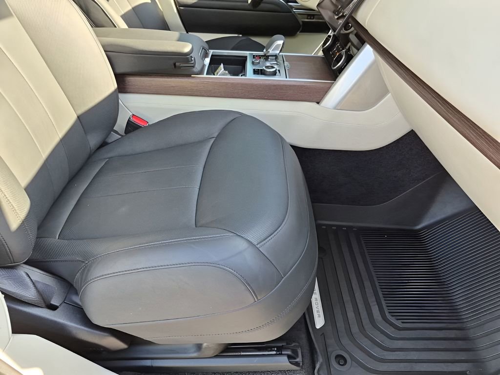 Used 2023 Land Rover Range Rover Autobiography AWD/4WD image 19