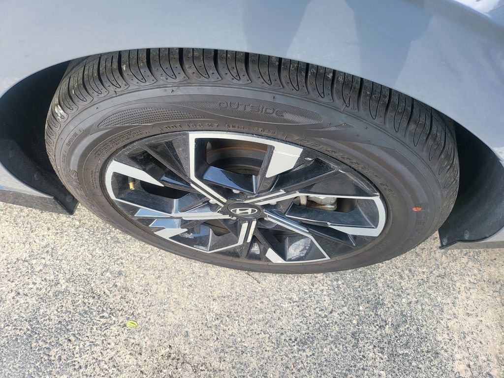 Used 2025 Hyundai Sonata SEL FWD image 6