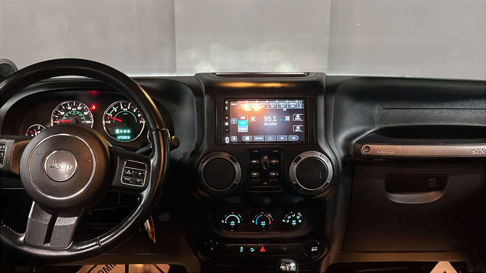 Used 2014 Jeep Wrangler Unlimited Sport w/ Quick Order Package 24S AWD/4WD image 26
