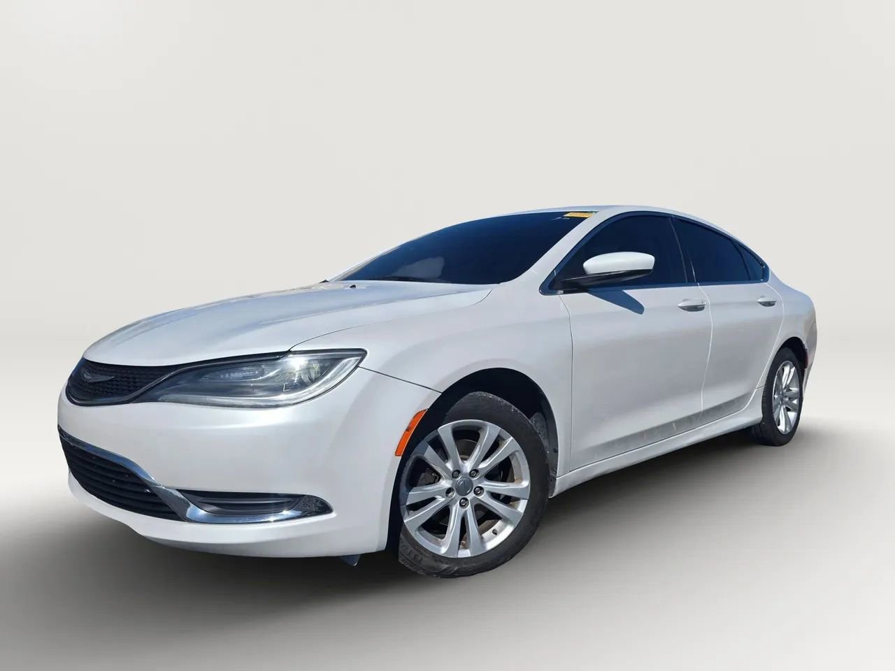 Used 2015 Chrysler 200 Limited image 2