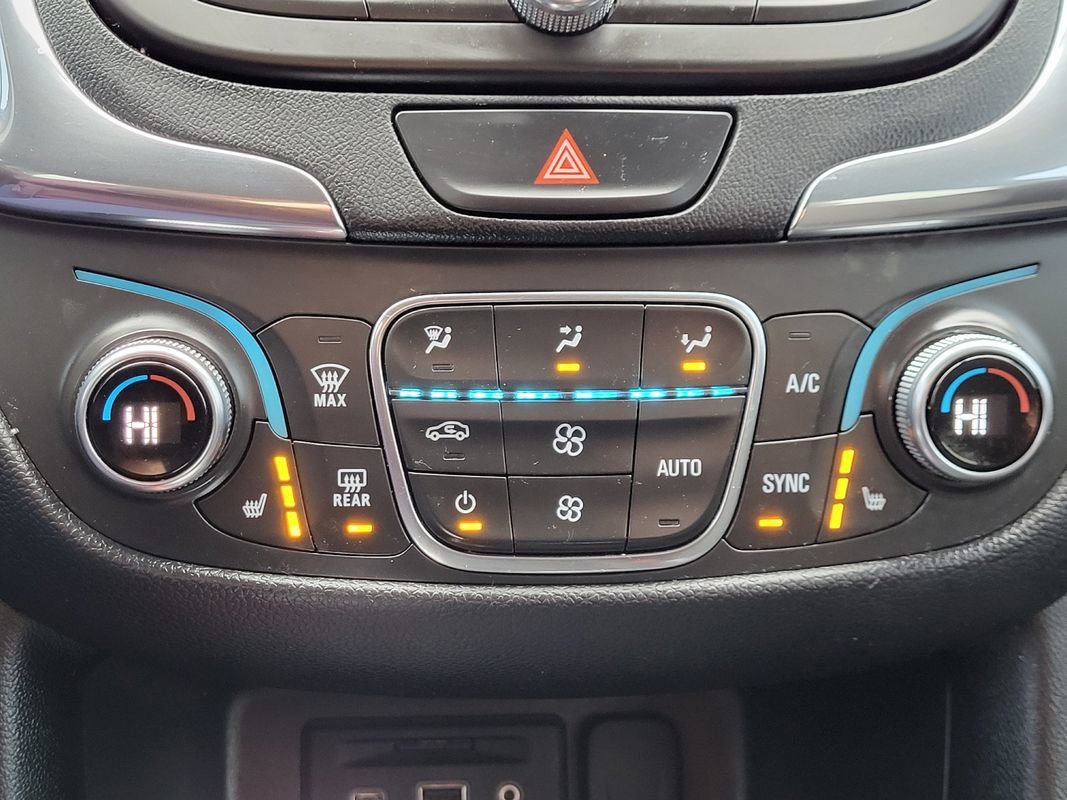 Used 2019 Chevrolet Equinox LT w/ Sun & Navigation Package AWD/4WD image 22