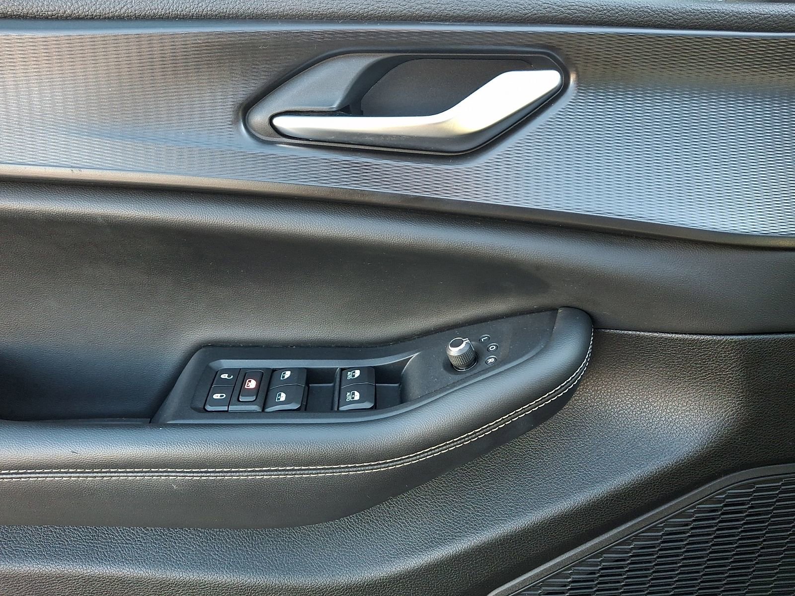 Used 2023 Jeep Grand Cherokee Altitude image 13