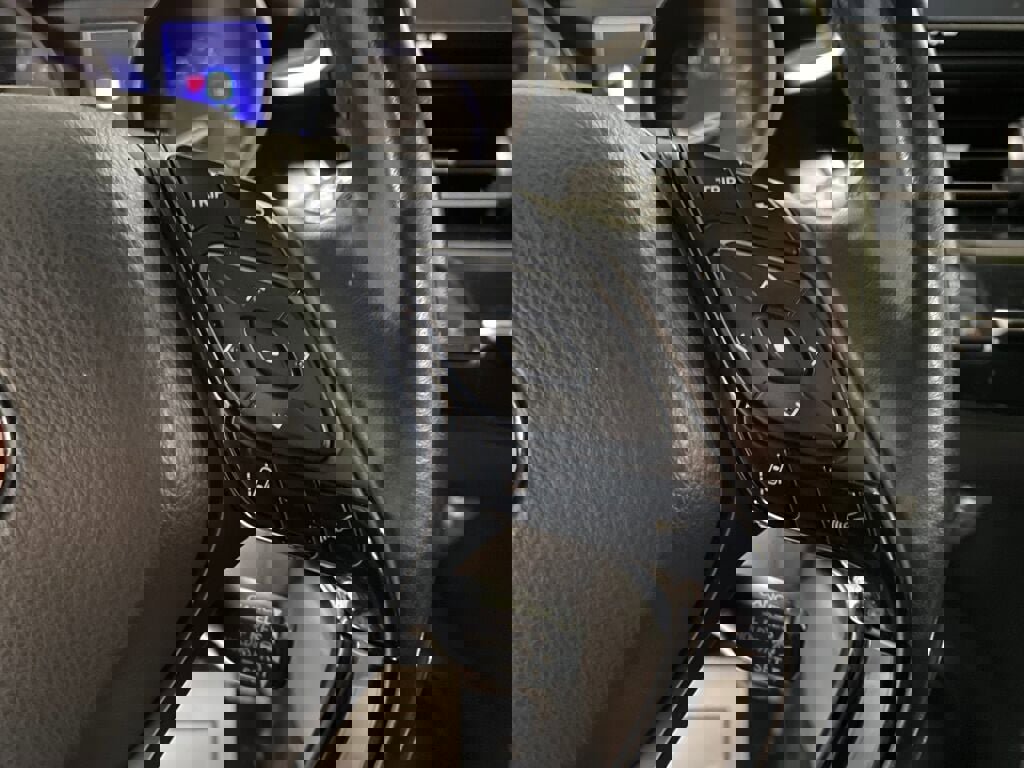 Used 2018 Toyota C-HR XLE image 15