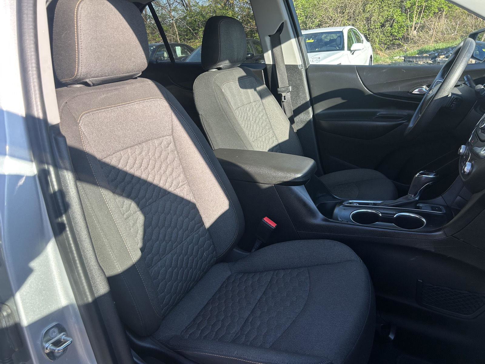 Used 2018 Chevrolet Equinox LT image 8