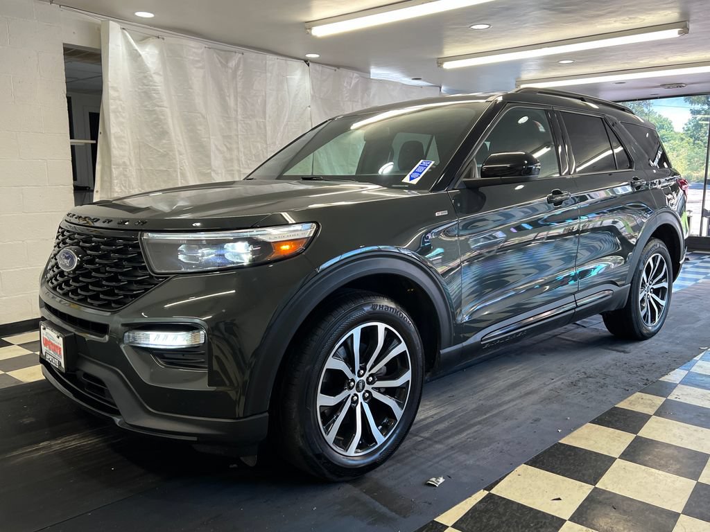 Used 2023 Ford Explorer ST-Line w/ Class IV Trailer Tow Package AWD/4WD image 4