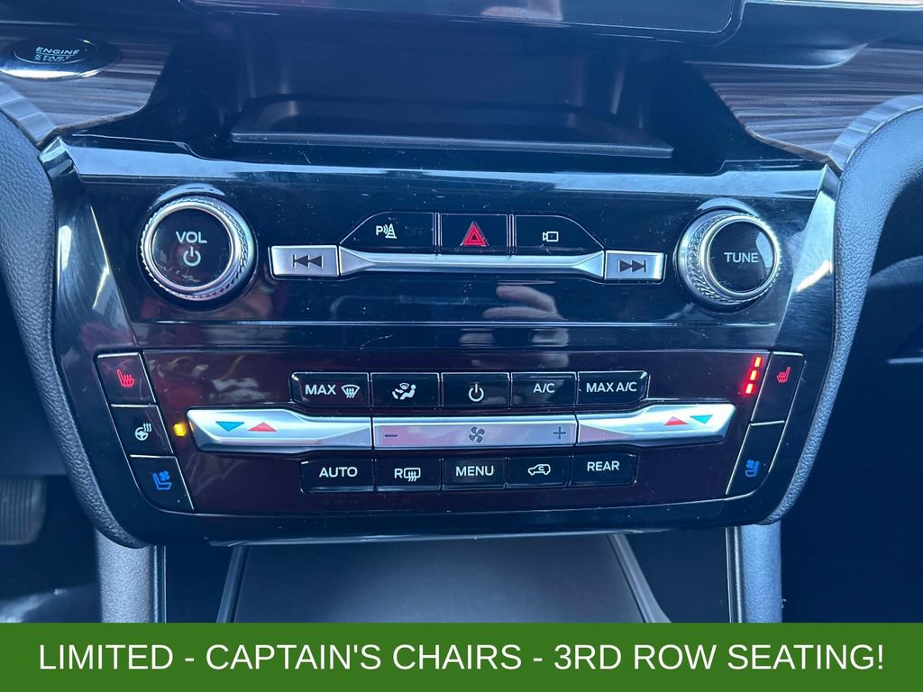 Used 2022 Ford Explorer Limited w/ Equipment Group 301A image 32