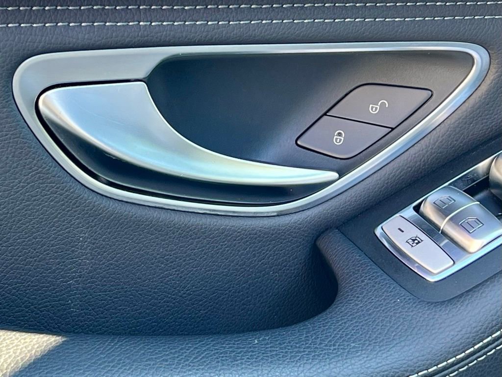 Certified 2021 Mercedes-Benz GLC 43 AMG 4MATIC image 40