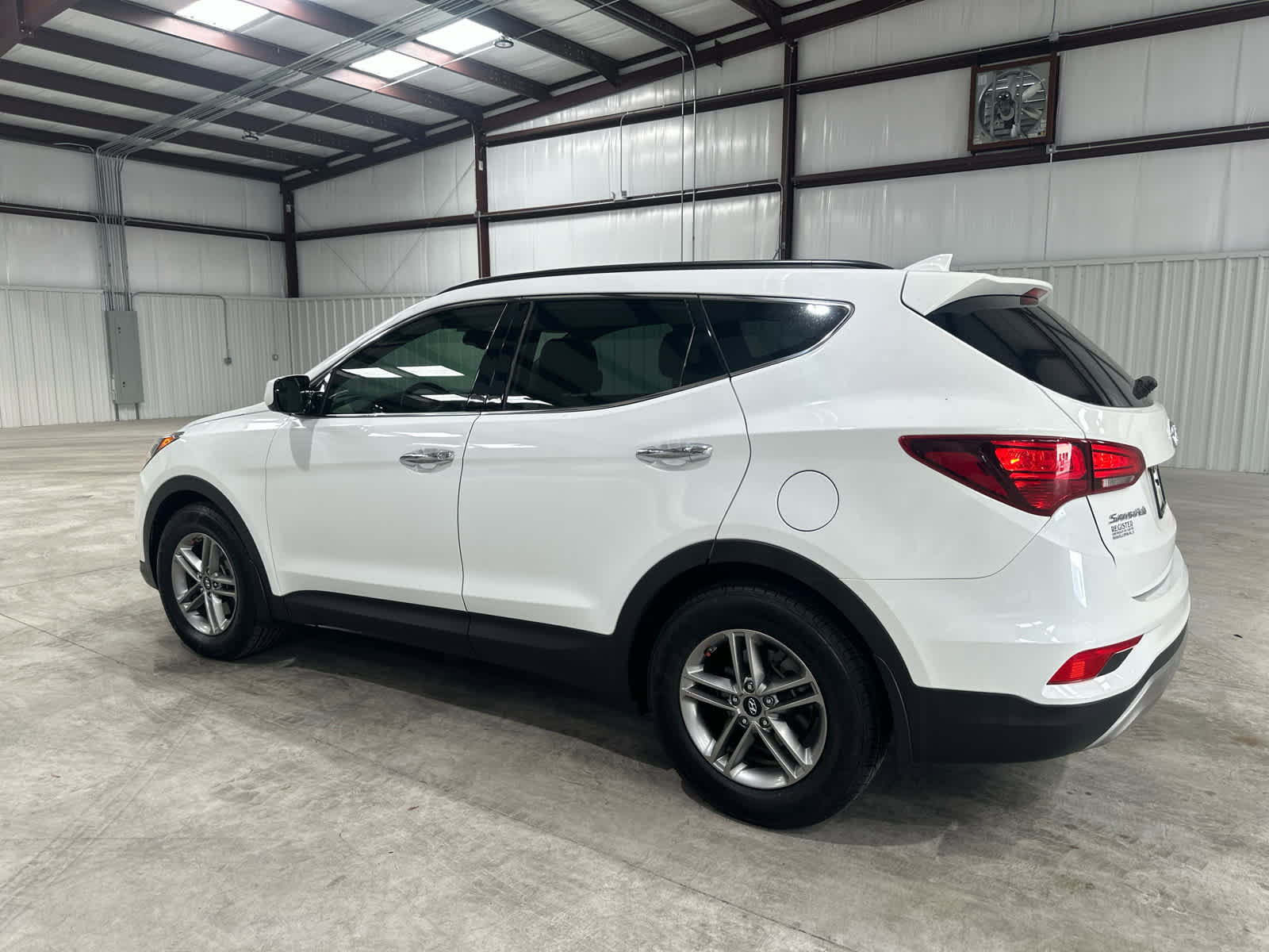 Used 2017 Hyundai Santa Fe Sport FWD image 3