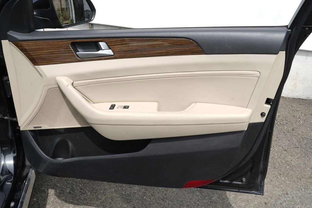 Used 2017 Hyundai Sonata Limited w/ Tech Package 03 image 35