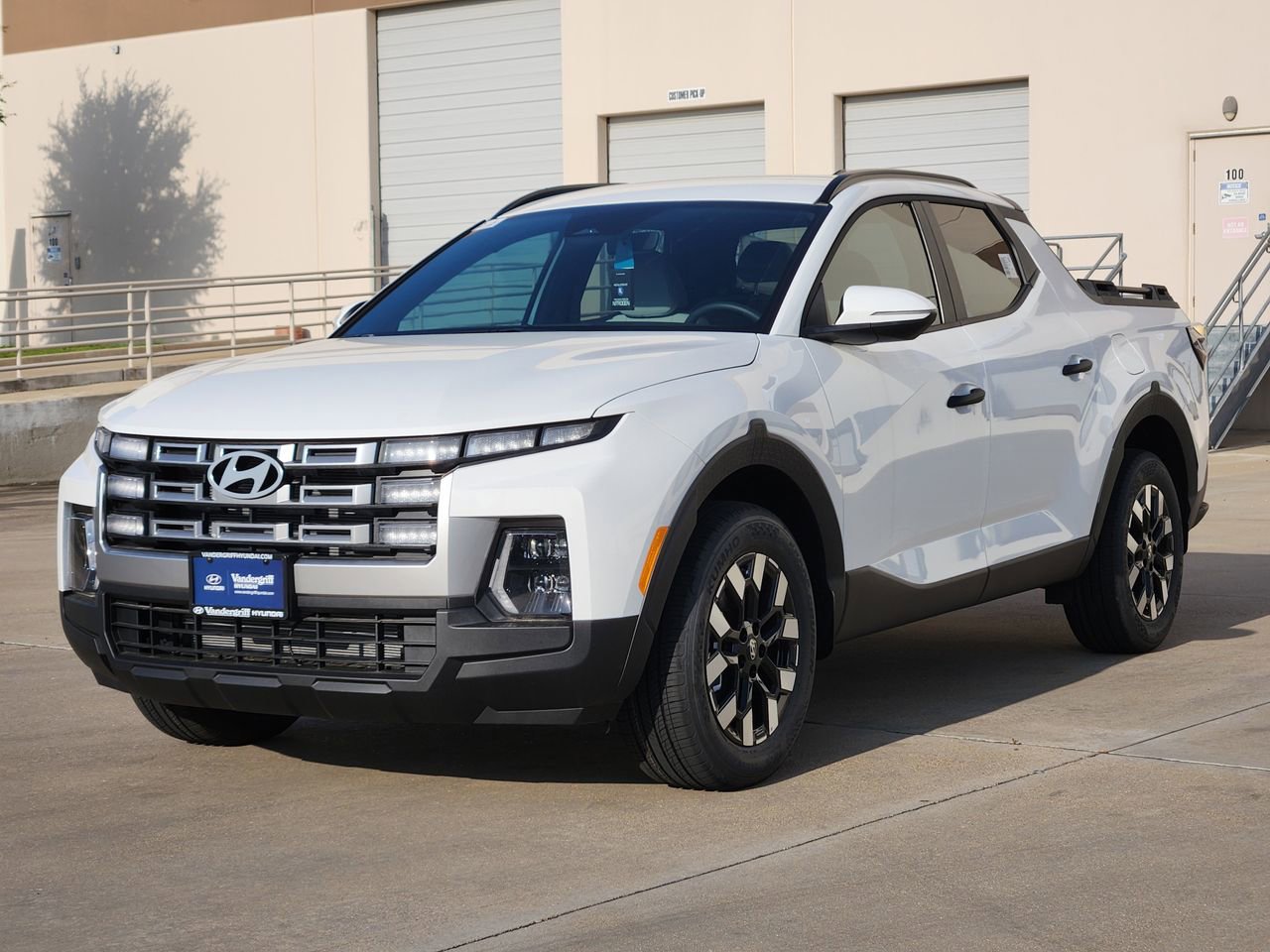 New 2026 Hyundai Santa Cruz SEL FWD image 2
