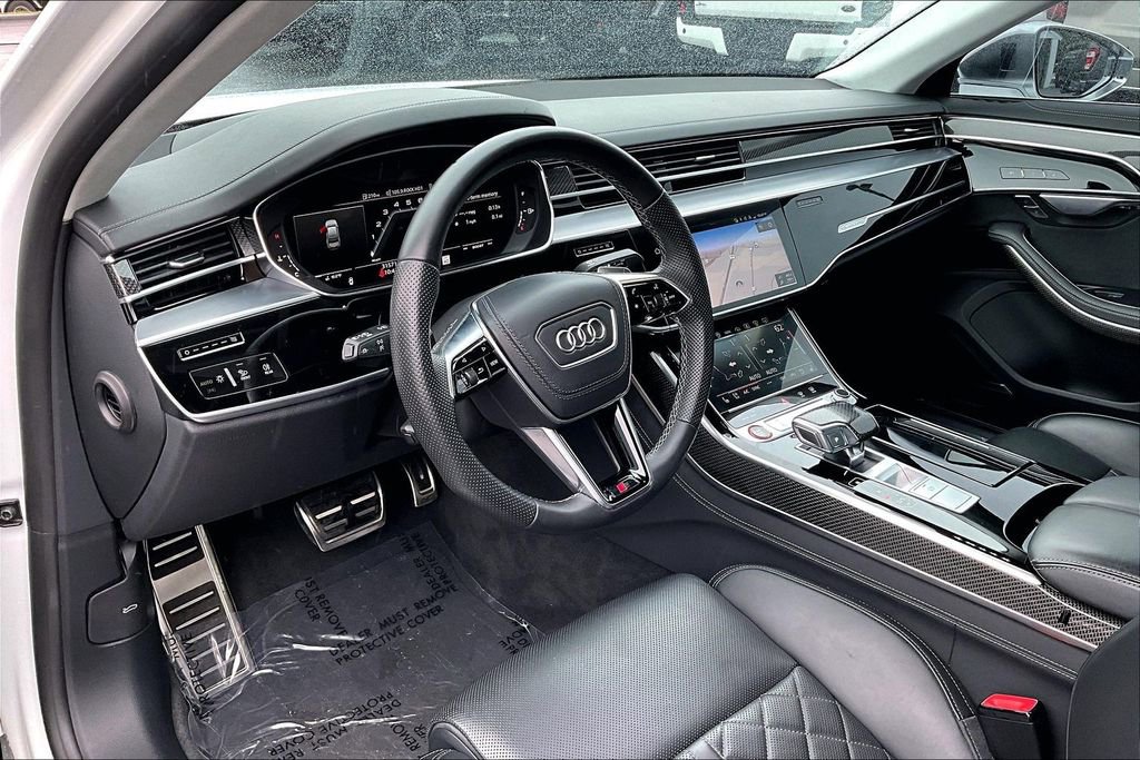 Used 2022 Audi S8 w/ S8 Comfort Plus Package AWD/4WD image 19