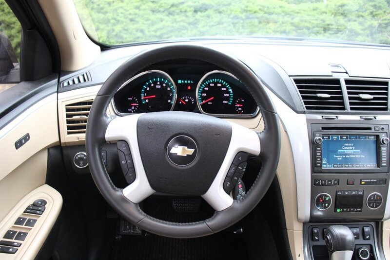 Used 2010 Chevrolet Traverse LTZ AWD/4WD image 21