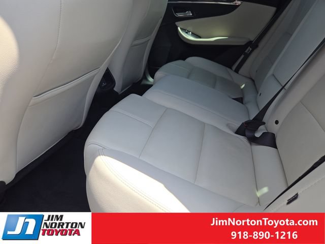 Used 2017 Chevrolet Impala LT w/ Leather Package FWD image 33