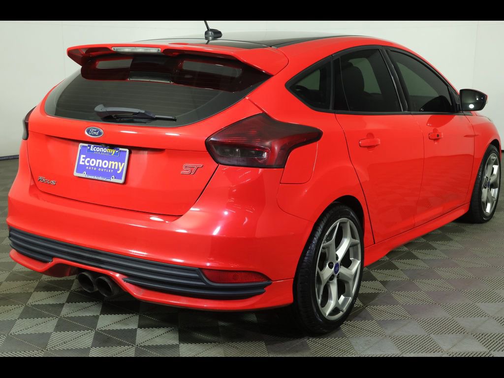 Used 2016 Ford Focus ST image 16