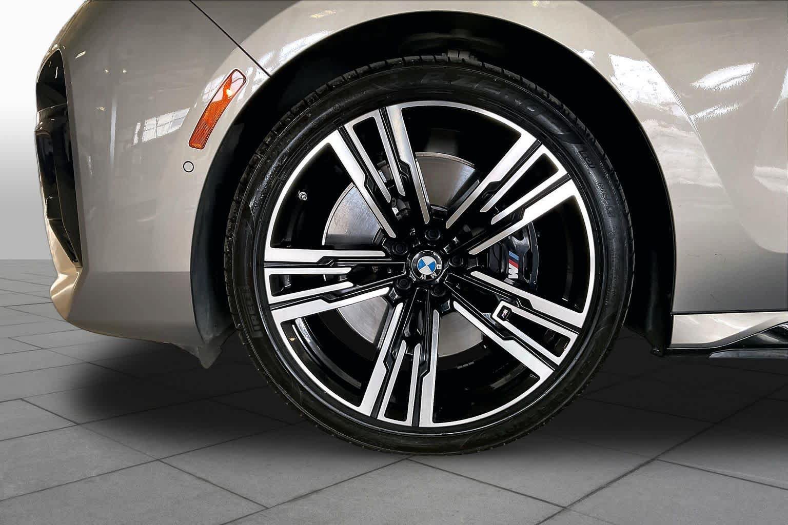 Certified 2024 BMW 760i xDrive AWD/4WD image 10