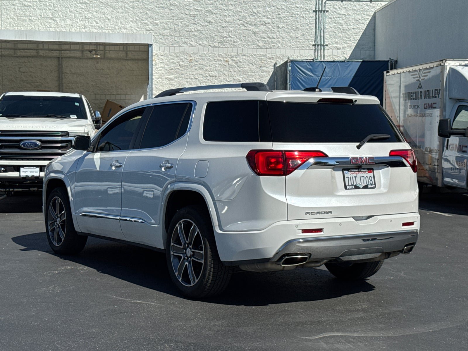 Certified 2017 GMC Acadia Denali w/ Technology Package FWD image 13