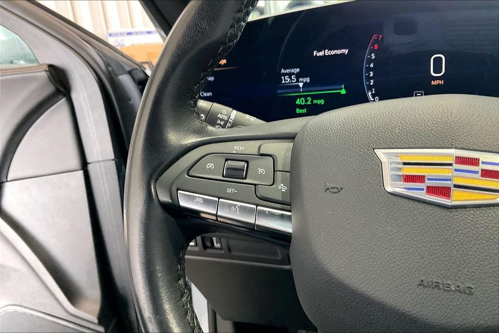 Used 2025 Cadillac XT4 Premium Luxury FWD image 8