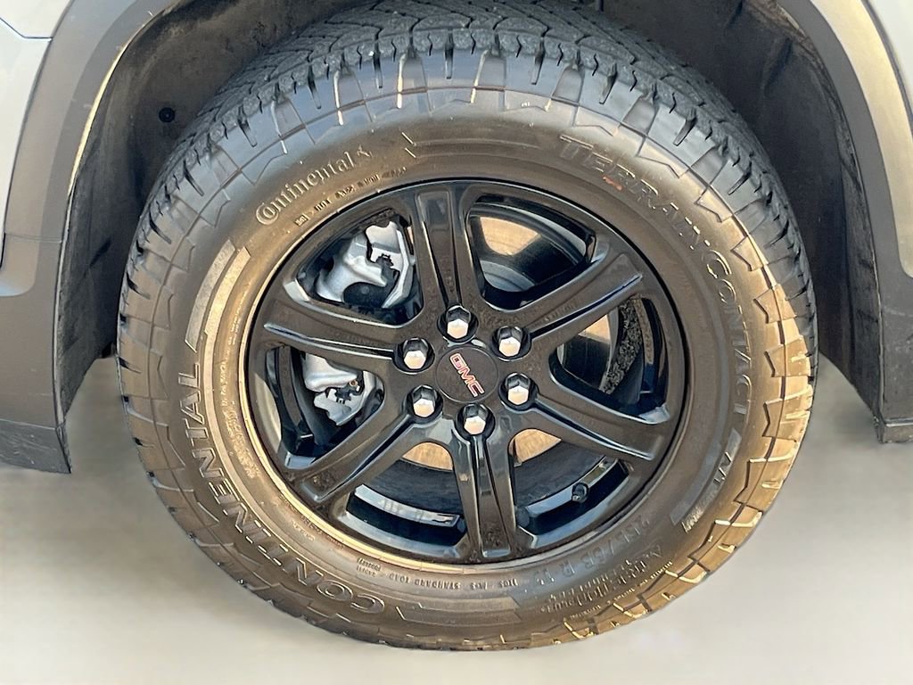 Used 2023 GMC Acadia AT4 w/ Technology Package AWD/4WD image 33