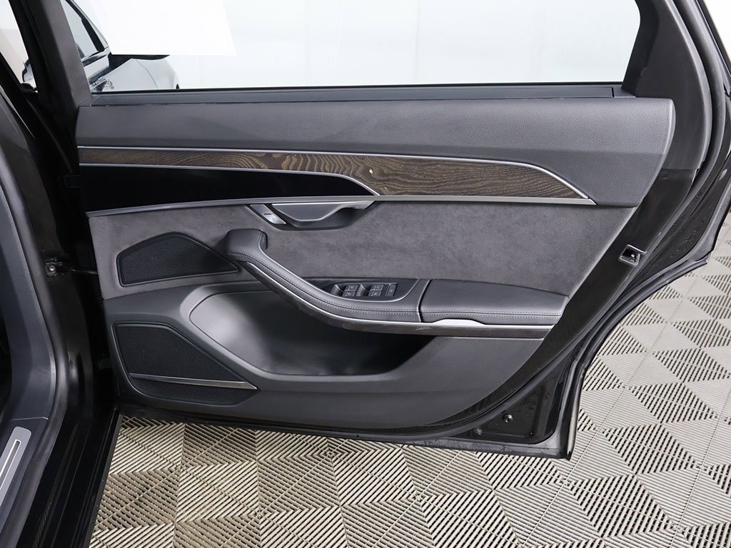 Used 2022 Audi A8 L 3.0T w/ Executive Package image 29