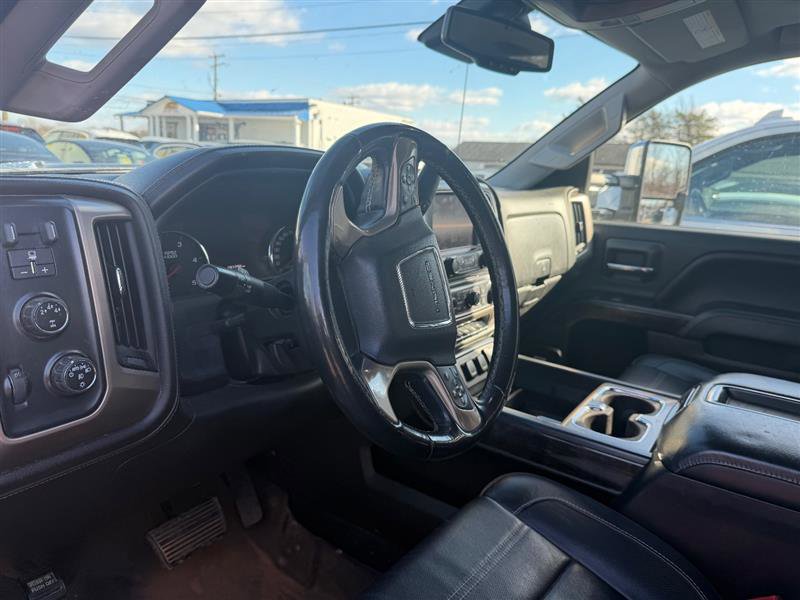 Used 2015 GMC Sierra 3500 Denali w/ Duramax Plus Package image 6