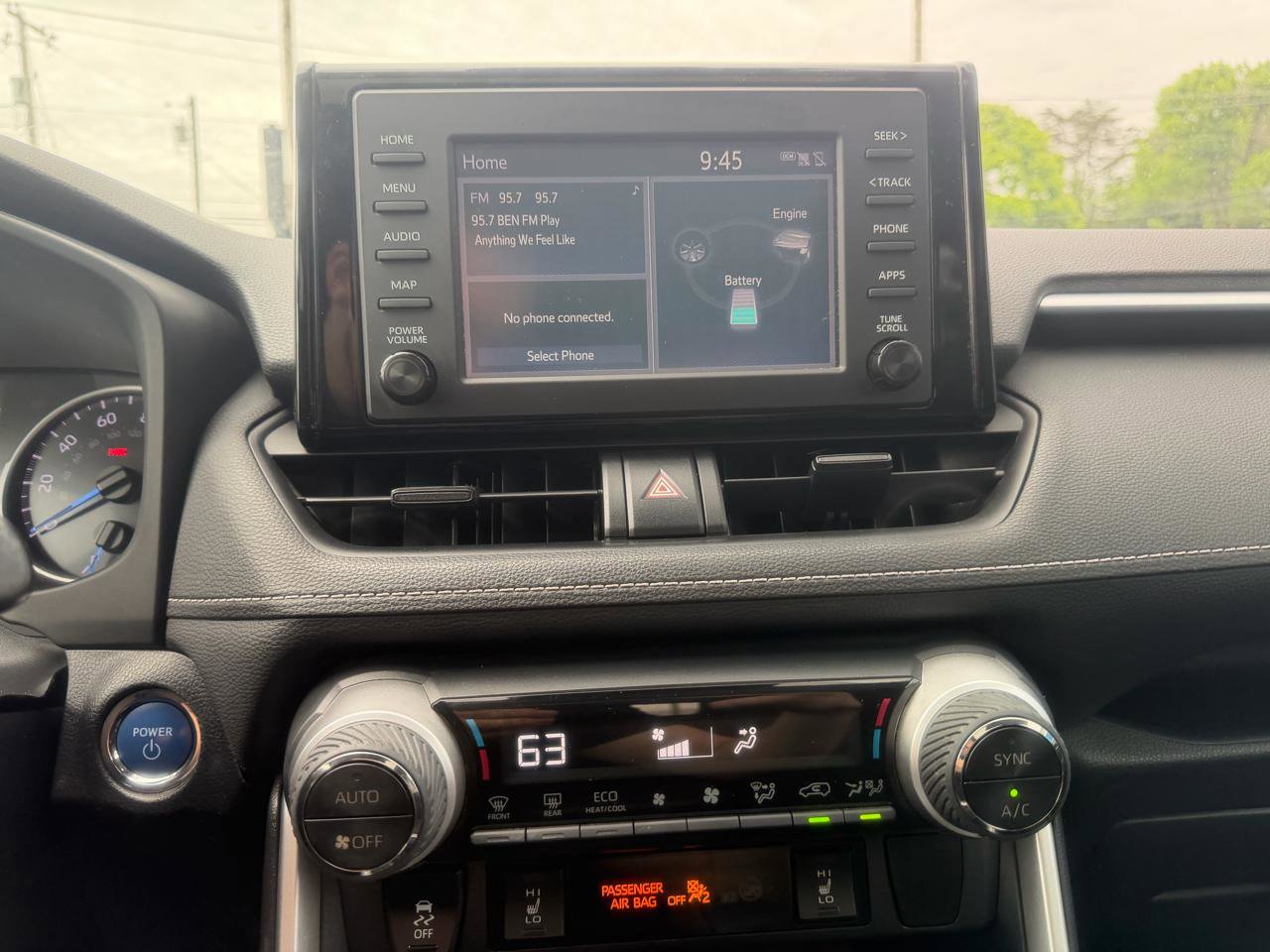 Used 2019 Toyota RAV4 XLE AWD/4WD image 16
