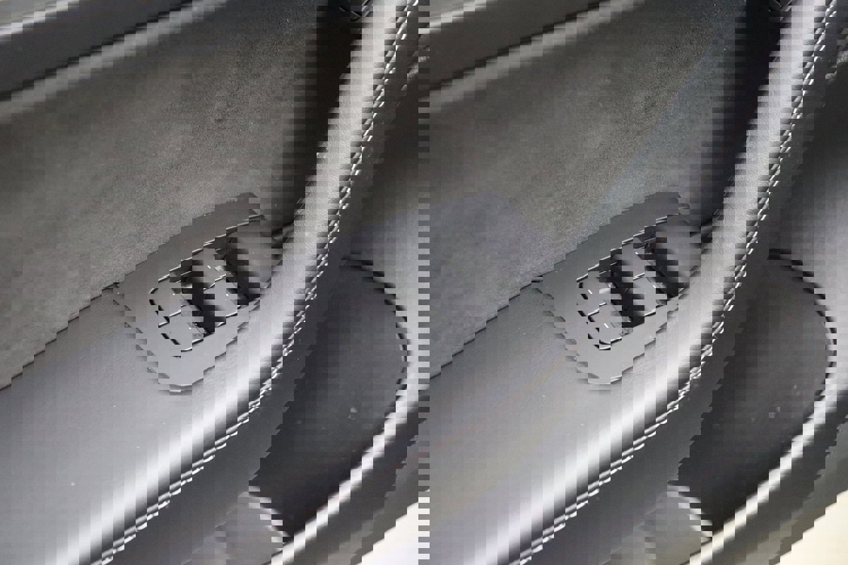 Used 2023 Tesla Model 3 Standard Range image 29