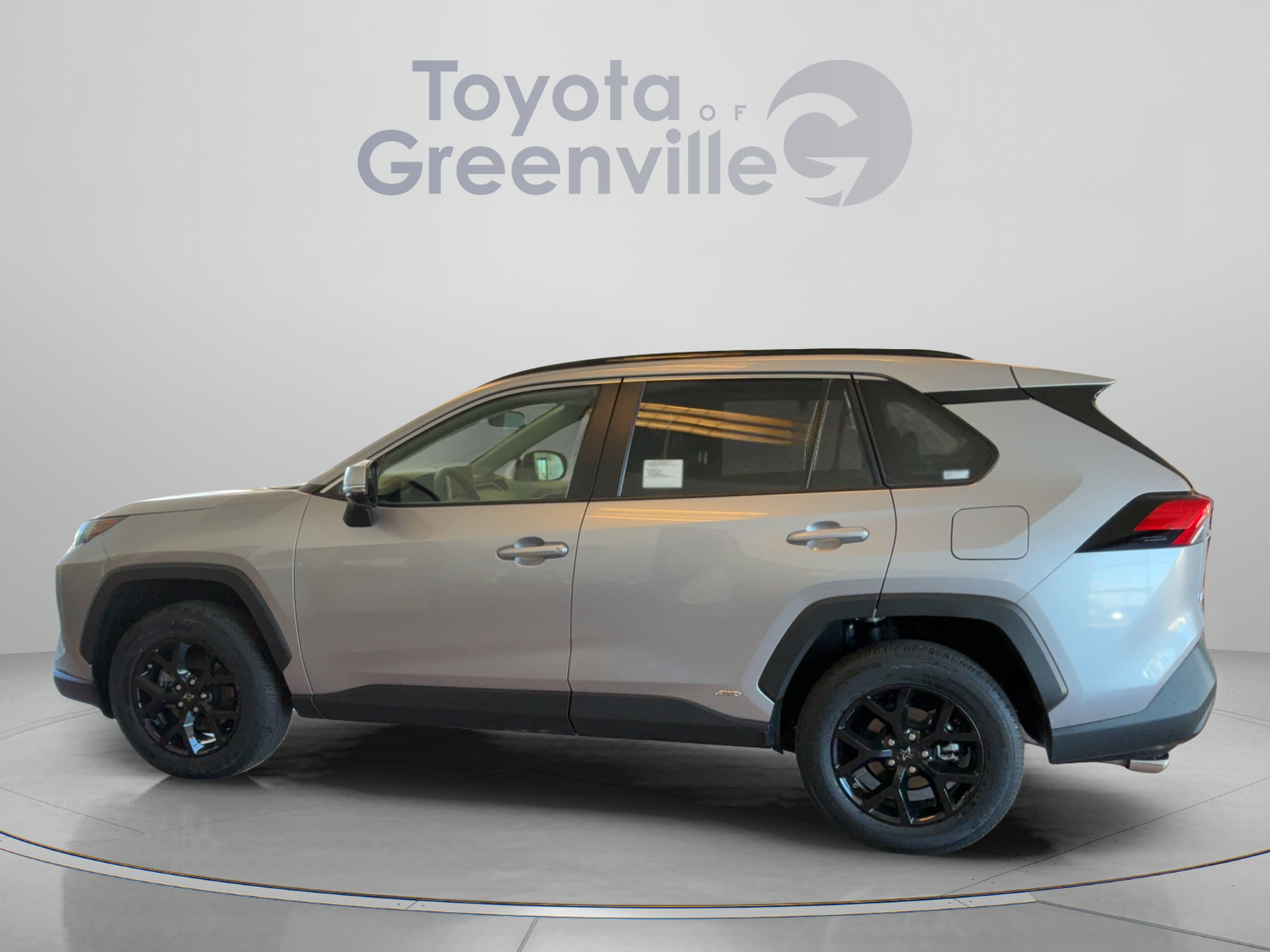 Used 2025 Toyota RAV4 XLE w/ Convenience Package AWD/4WD image 2