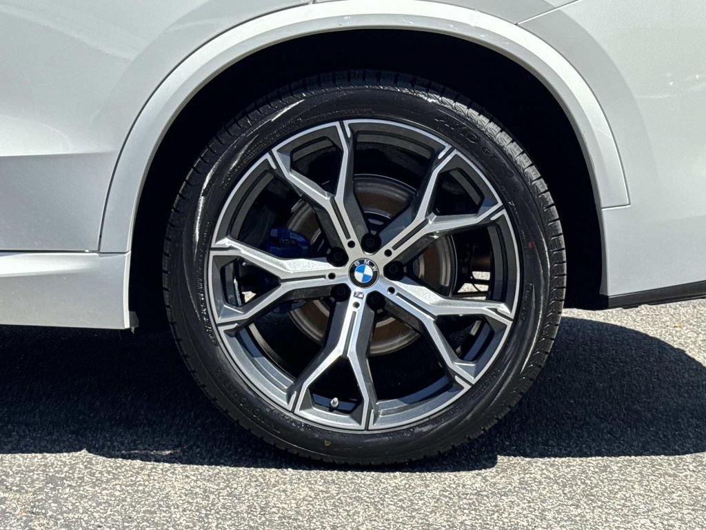 Used 2023 BMW X5 sDrive40i w/ M Sport Package RWD image 6