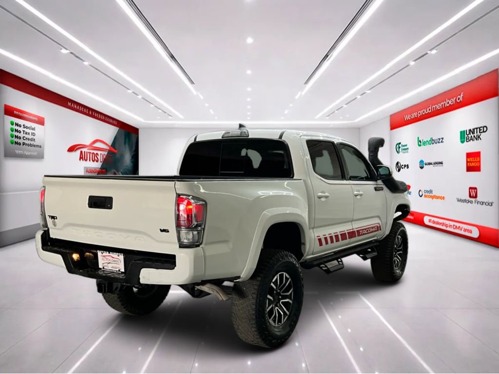 Used 2019 Toyota Tacoma TRD Sport image 7