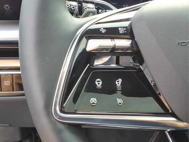 Used 2025 Cadillac Lyriq Luxury w/ LPO, Floor Liner Package AWD/4WD image 14