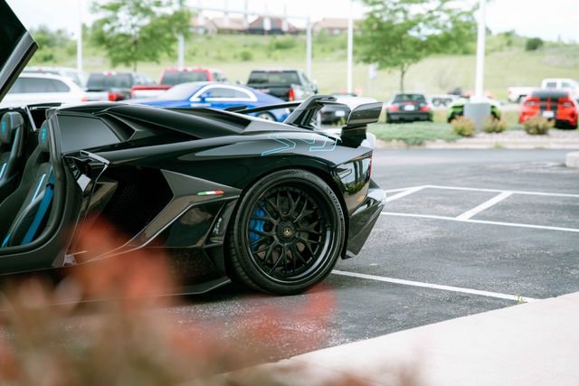 Used 2020 Lamborghini Aventador SVJ AWD/4WD image 44