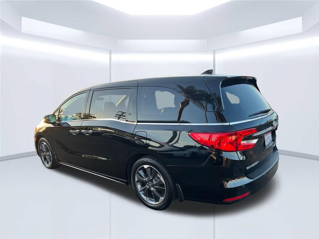 Used 2023 Honda Odyssey Elite image 3