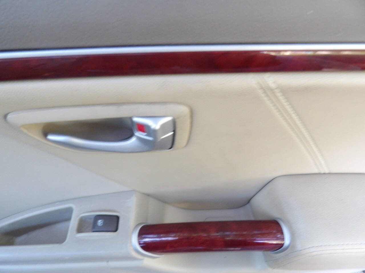 Used 2008 Hyundai Azera Limited image 25